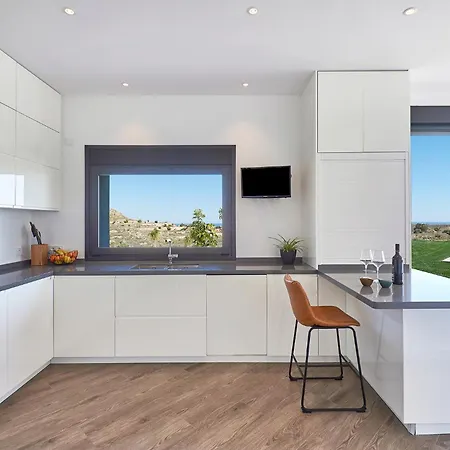 Villa Vista *